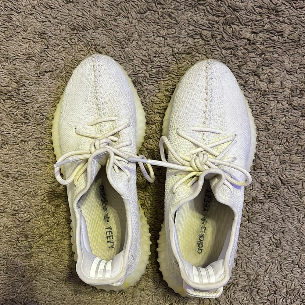 WHITE YEEZYS